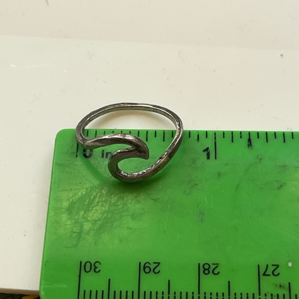 Silver Wave Ring - Picture 2 of 2